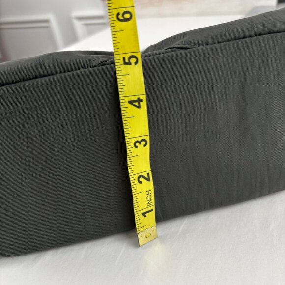 Baggallini Everywhere Green Crossbody Hobo Bag and Wristlet - Picture 13 of 15